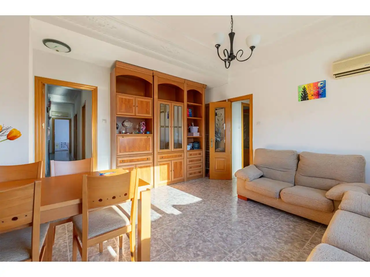 Living room of Flat for sale in Valencia  with Air Conditioner, Furnished and Balcony