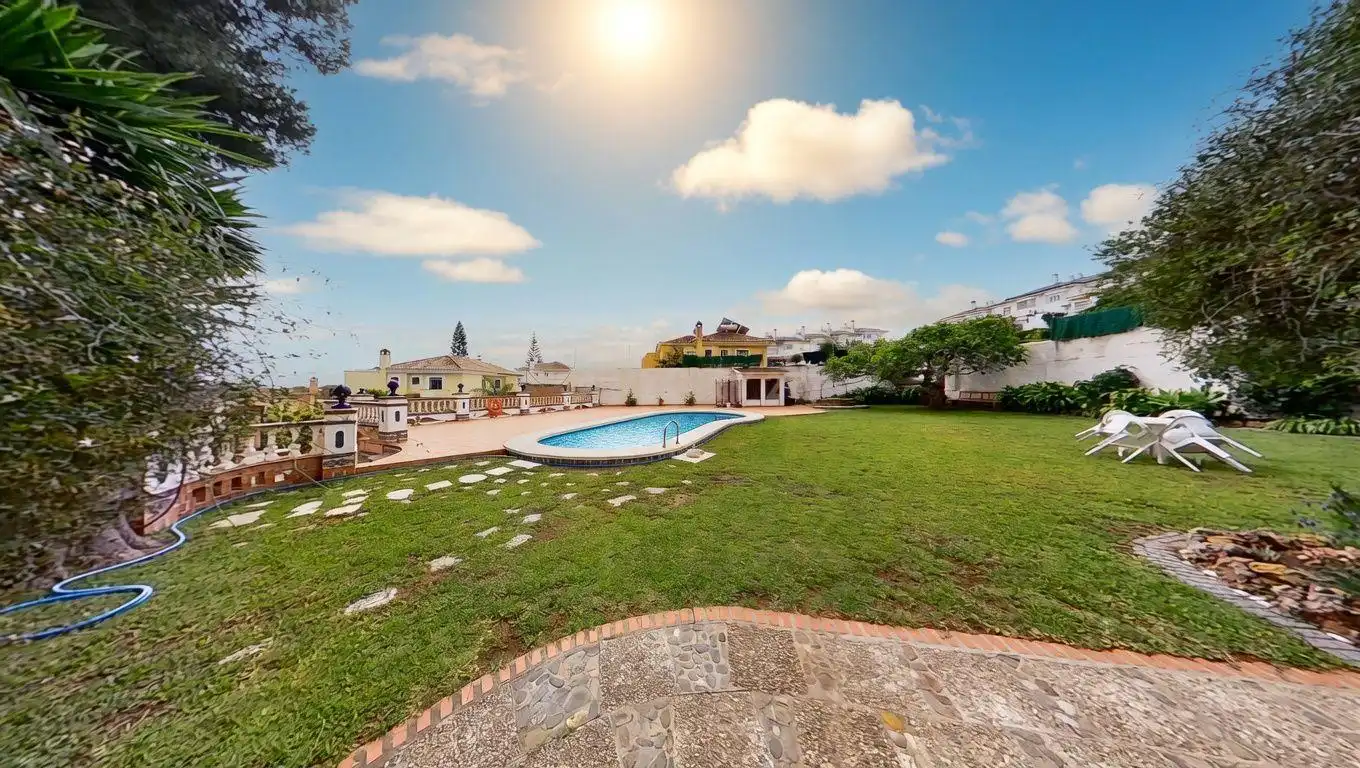 Casa amb piscina en venda a Churriana, imagen 3
