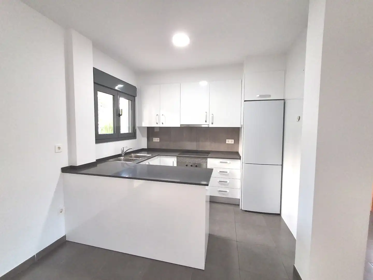 Cocina de Casa adosada en venta en Mont-roig del Camp con Aire acondicionado, Jardín privado y Terraza