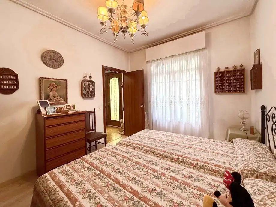 Habitación de Casa o chalet en venta en Vitoria - Gasteiz con Calefacción, Jardín privado y Terraza