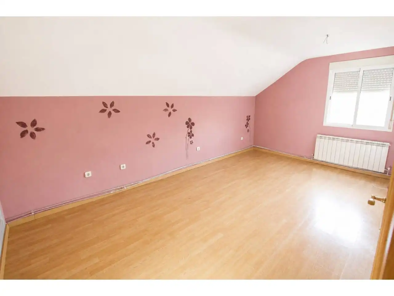 Bedroom of Houses for sale in Pioz  with Air Conditioner, Heating and Private garden