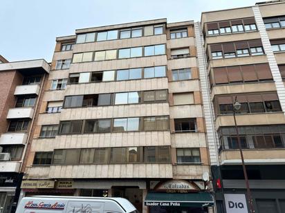 Vista exterior de Pis en venda en Burgos Capital amb Calefacció, Terrassa i Traster
