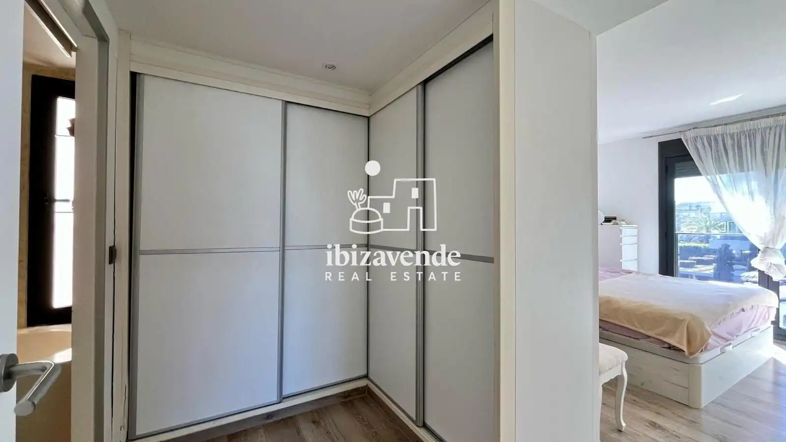 Dormitori de Pis en venda en Eivissa amb Aire condicionat, Calefacció i Terrassa
