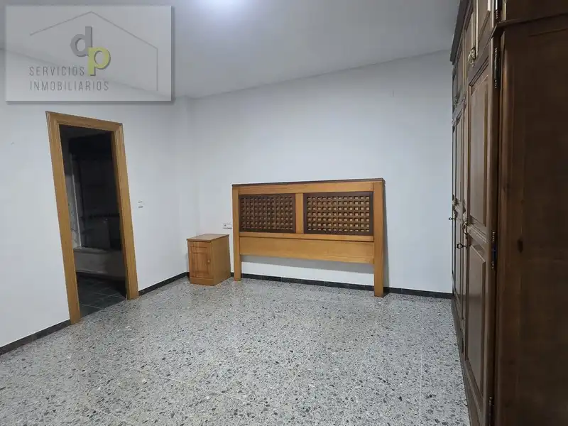 Wohnung zur Miete in Elche / Elx mit Ofen, Waschmaschine und Balkon