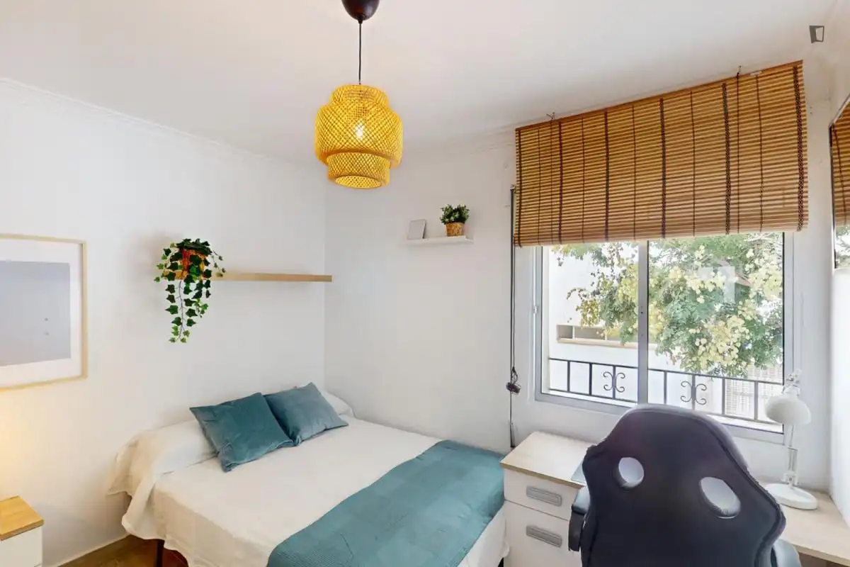 Schlafzimmer von Wohnungen zur untervermieten in Jerez de la Frontera mit Möbliert, Waschmaschine und Mikrowelle