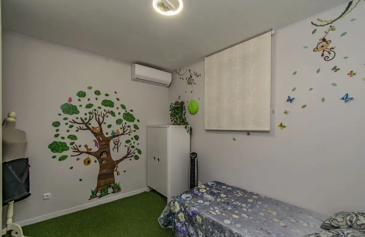 Dormitori de Apartament en venda en Benahavís amb Aire condicionat, Jardí privat i Moblat