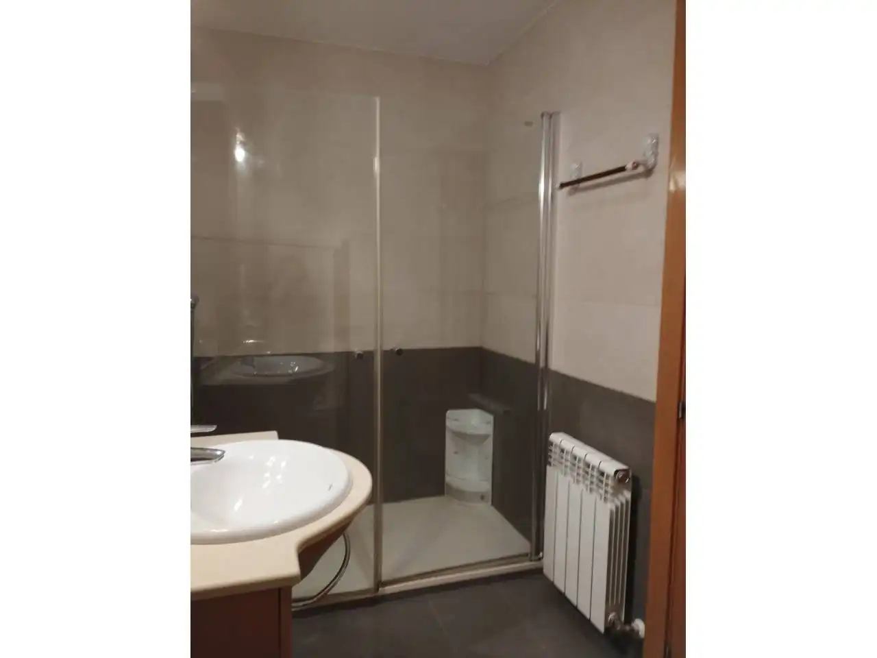 Badezimmer von Wohnung zur Miete in Toledo mit Klimaanlage, Heizung und Abstellraum