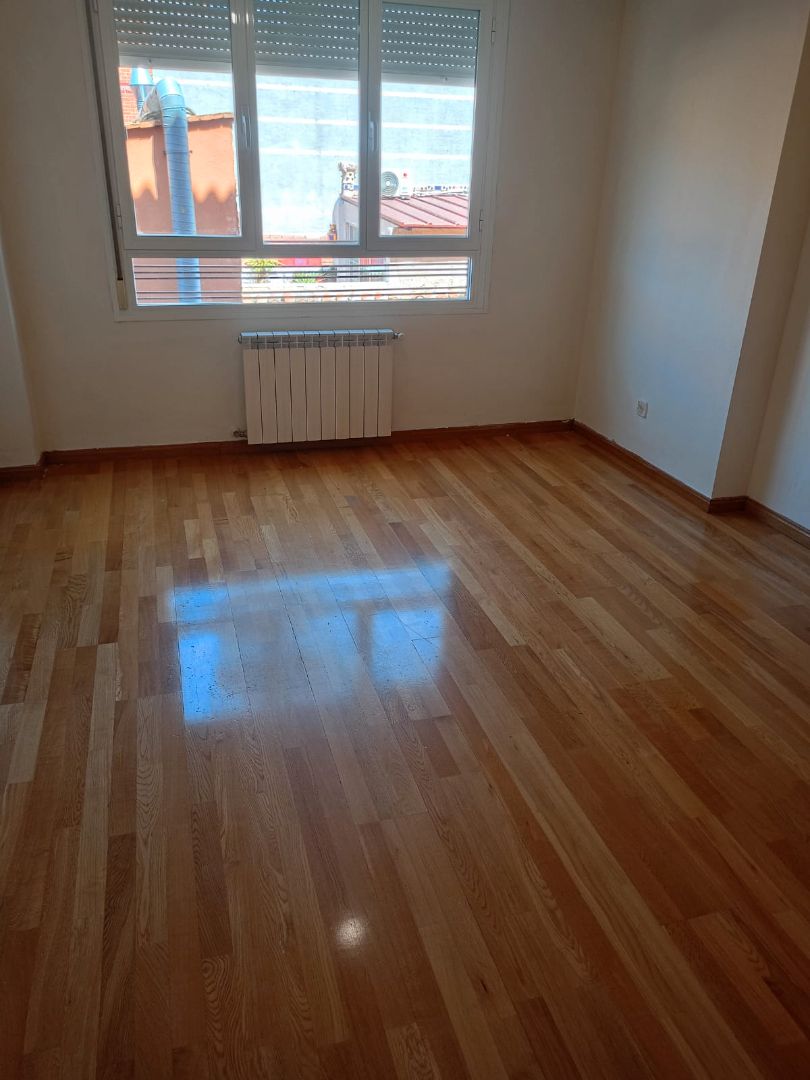 Dormitori de Pis en venda en  Toledo Capital amb Aire condicionat, Calefacció i Terrassa