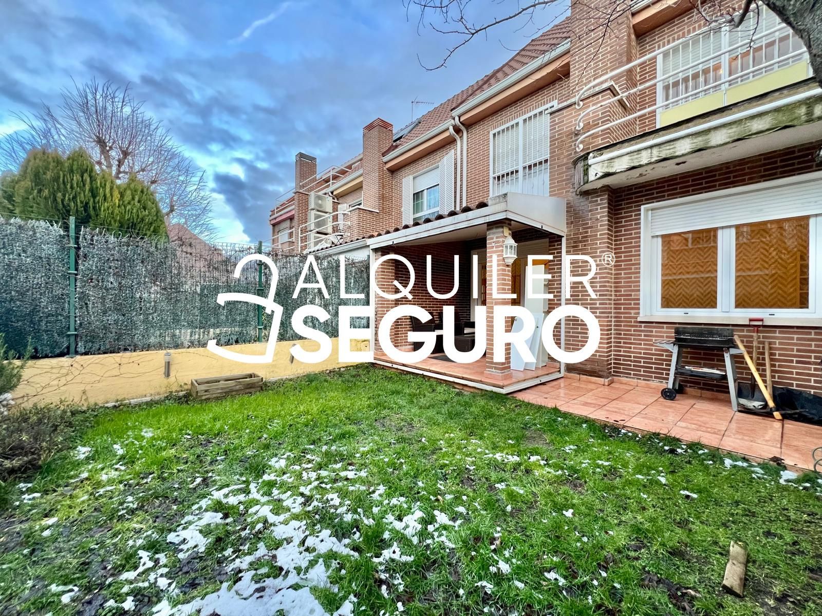 Vista exterior de Casa o xalet de lloguer en  Madrid Capital amb Aire condicionat, Calefacció i Terrassa