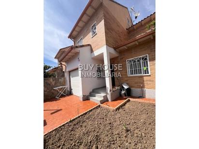 Exterior view of House or chalet for sale in Yuncos