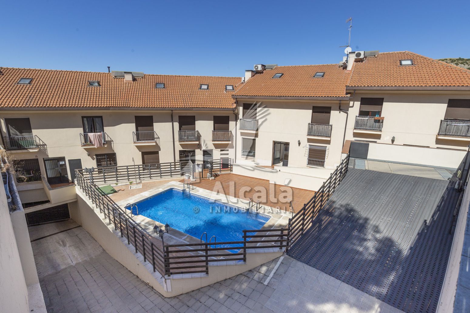 Swimming pool of Flat for sale in Villalbilla  with Air Conditioner, Heating and Swimming Pool