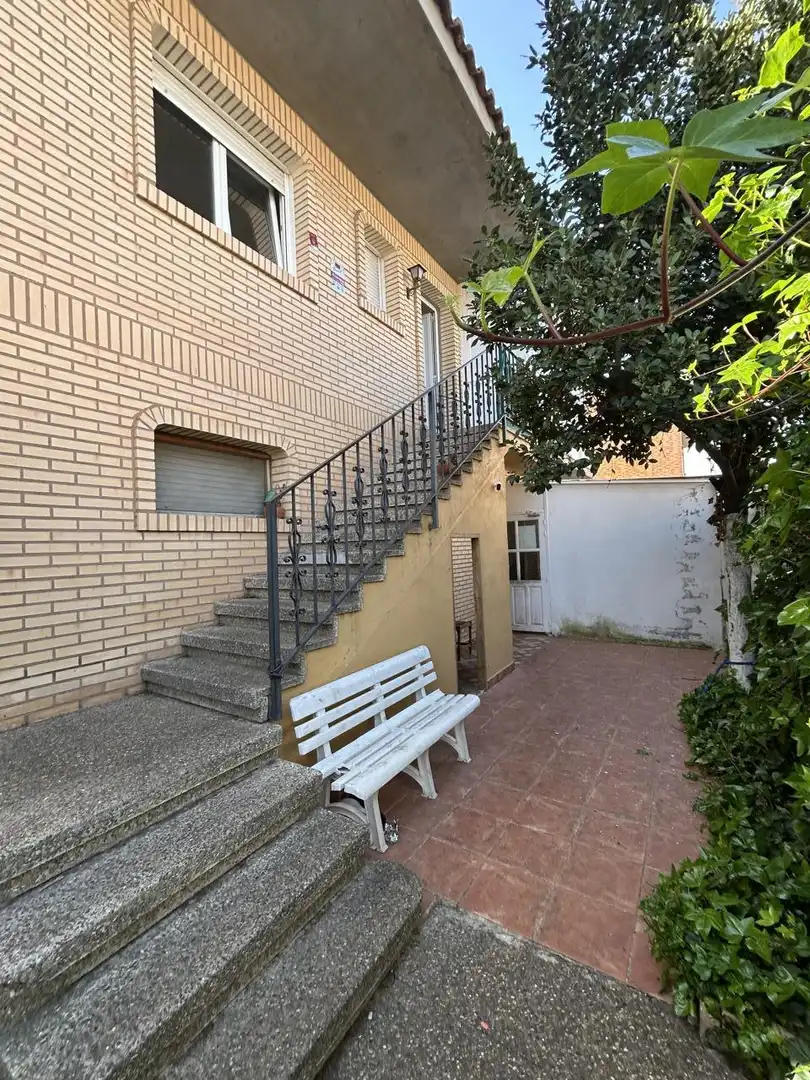 Vista exterior de Casa o chalet en venta en Castejón (Navarra) con Jardín privado, Trastero y Balcón