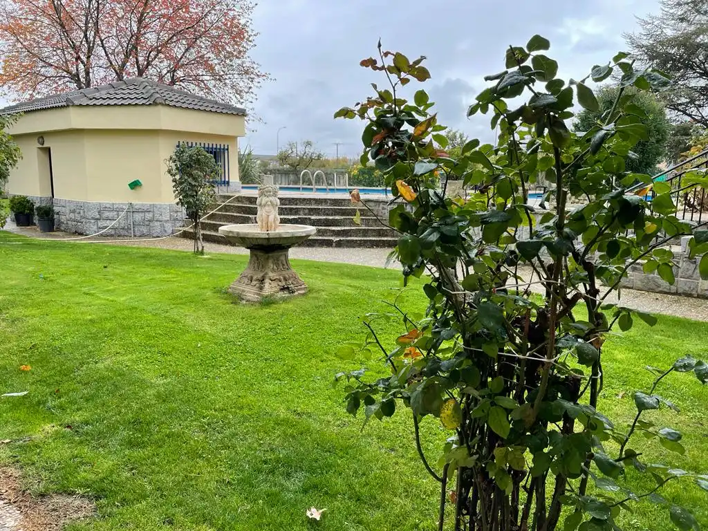Jardí de Casa o xalet en venda en Castañares de Rioja amb Calefacció, Jardí privat i Parquet