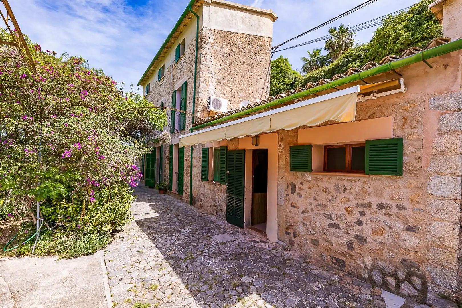 Vista exterior de Finca rústica en venda en Sóller amb Terrassa