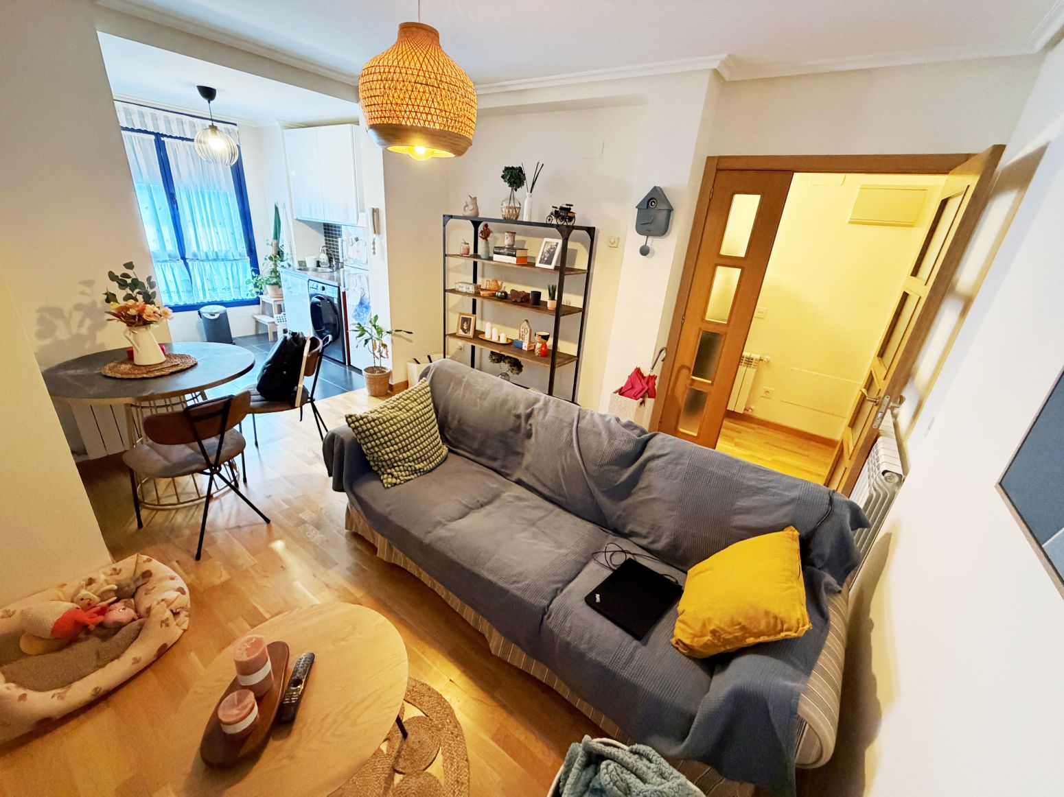 Sala d'estar de Pis en venda en Corvera de Asturias amb Calefacció