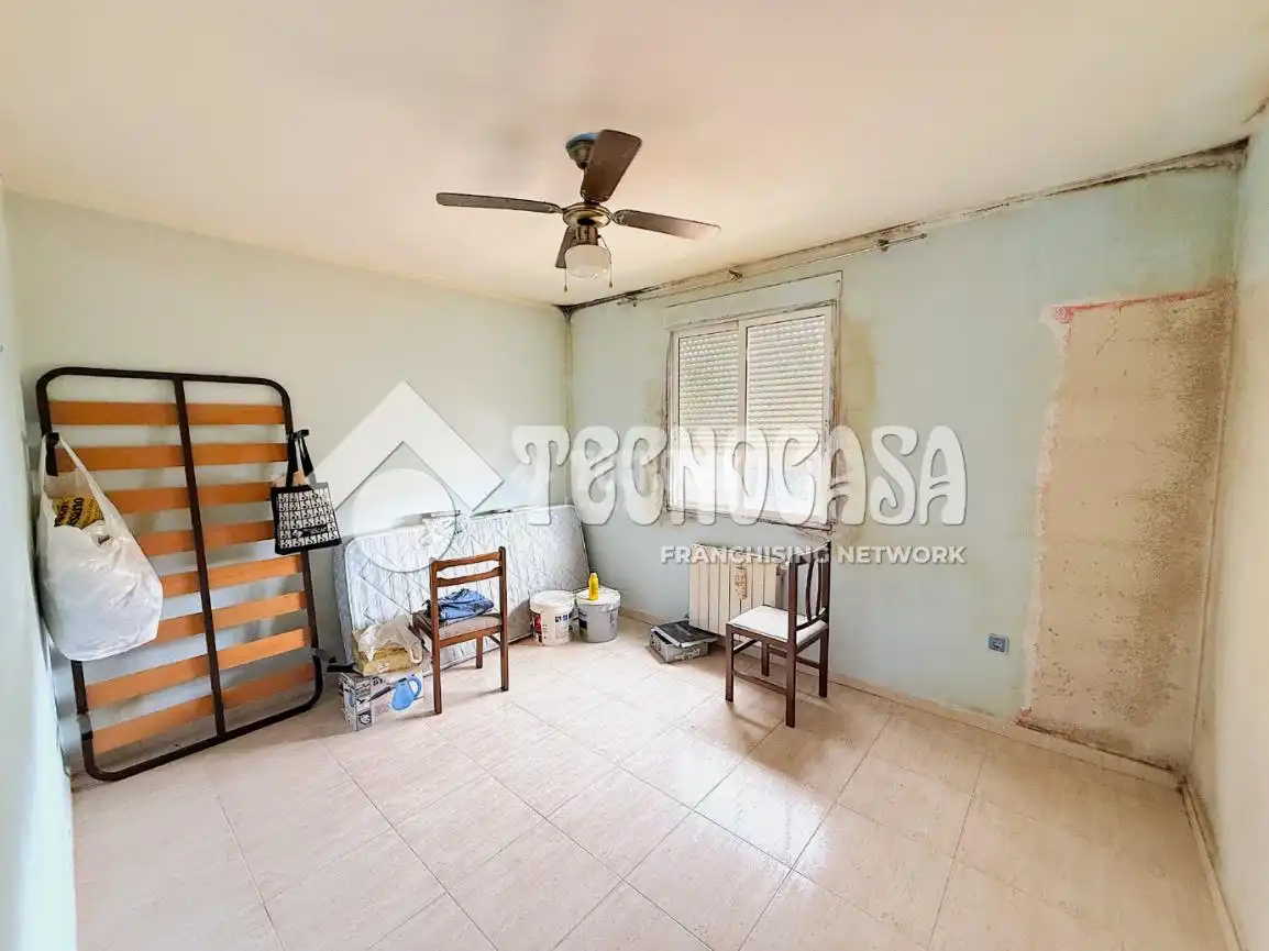 Casa adosada en venta en Huete con Calefacción, Amueblado y Piscina comunitaria
