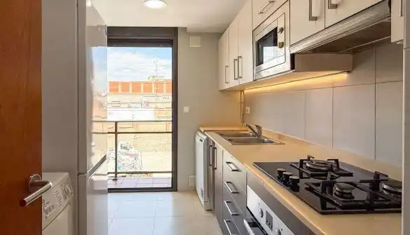 Cocina de Dúplex en venta en Palamós con Calefacción, Terraza y Trastero