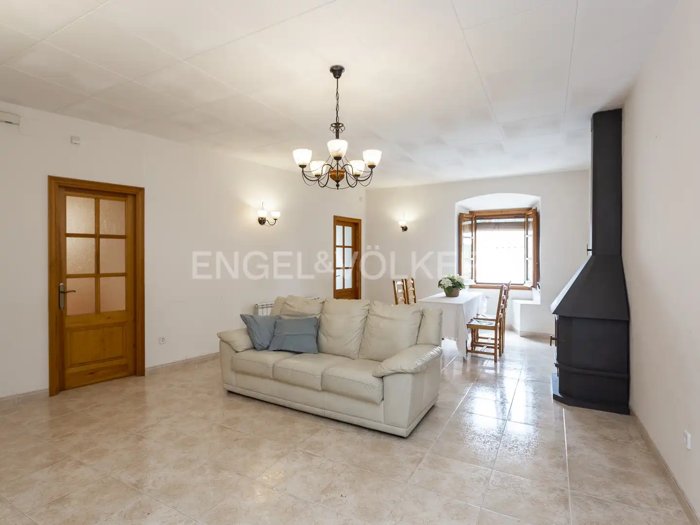 Sala de estar de Casa adosada en venta en Albinyana con Calefacción y Terraza