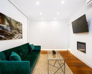 Sala d'estar de Pis en venda en  Madrid Capital amb Aire condicionat, Calefacció i Forn