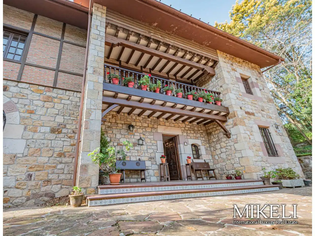 Vista exterior de Casa o xalet en venda en Piélagos amb Calefacció, Jardí privat i Terrassa