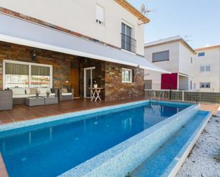 Piscina de Casa o xalet en venda en Miramar amb Aire condicionat, Terrassa i Piscina