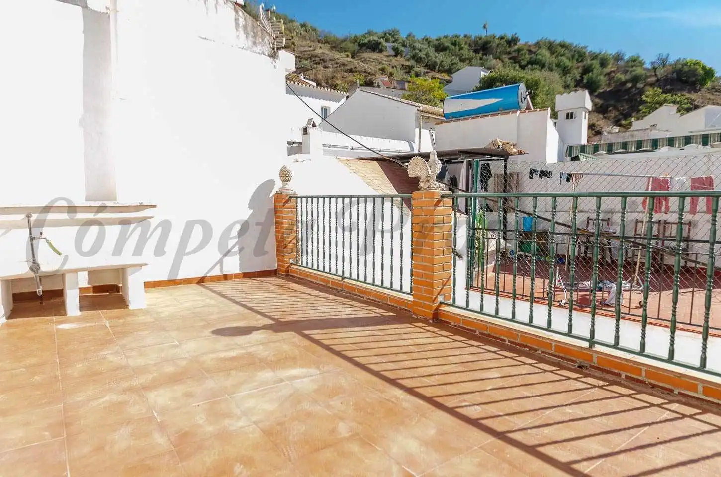 Casa amb terrassa en venda a Árchez, imagen 2
