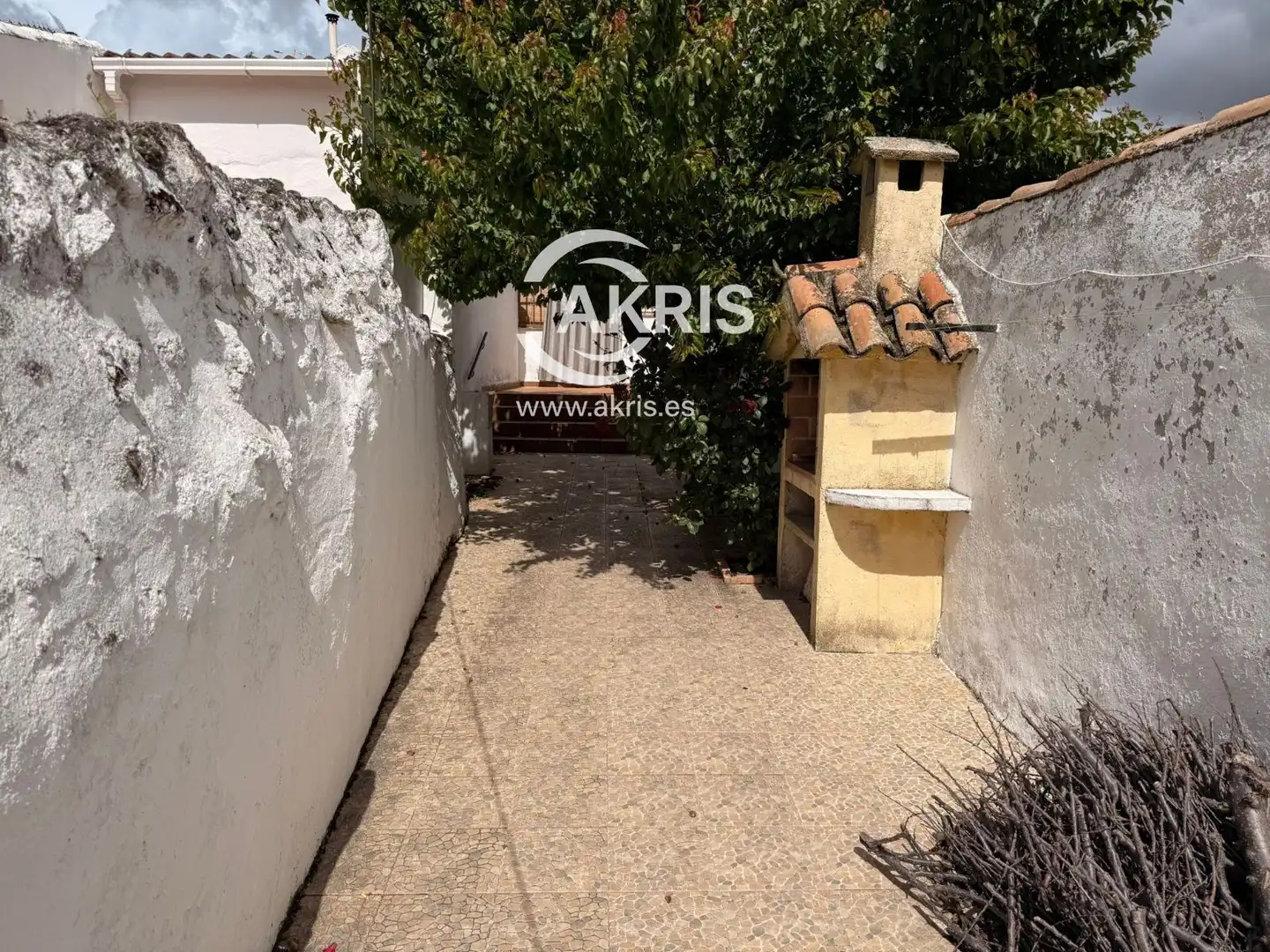 Exterior view of Houses for sale in San Pablo de los Montes