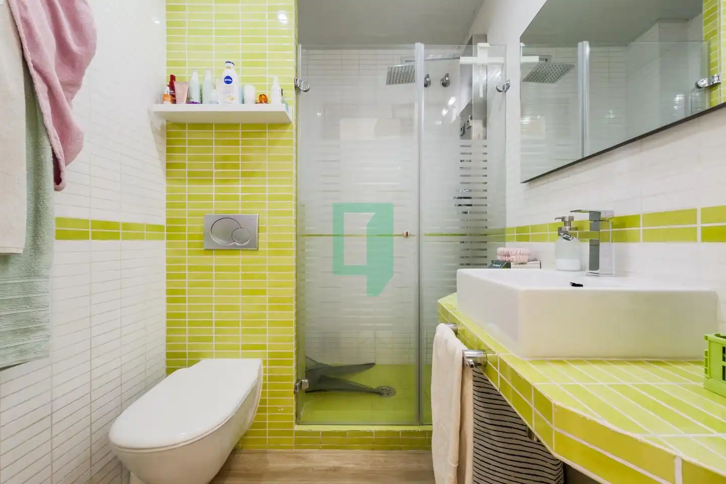 Baño de Piso en venta en Badalona con Aire acondicionado, Calefacción y Balcón