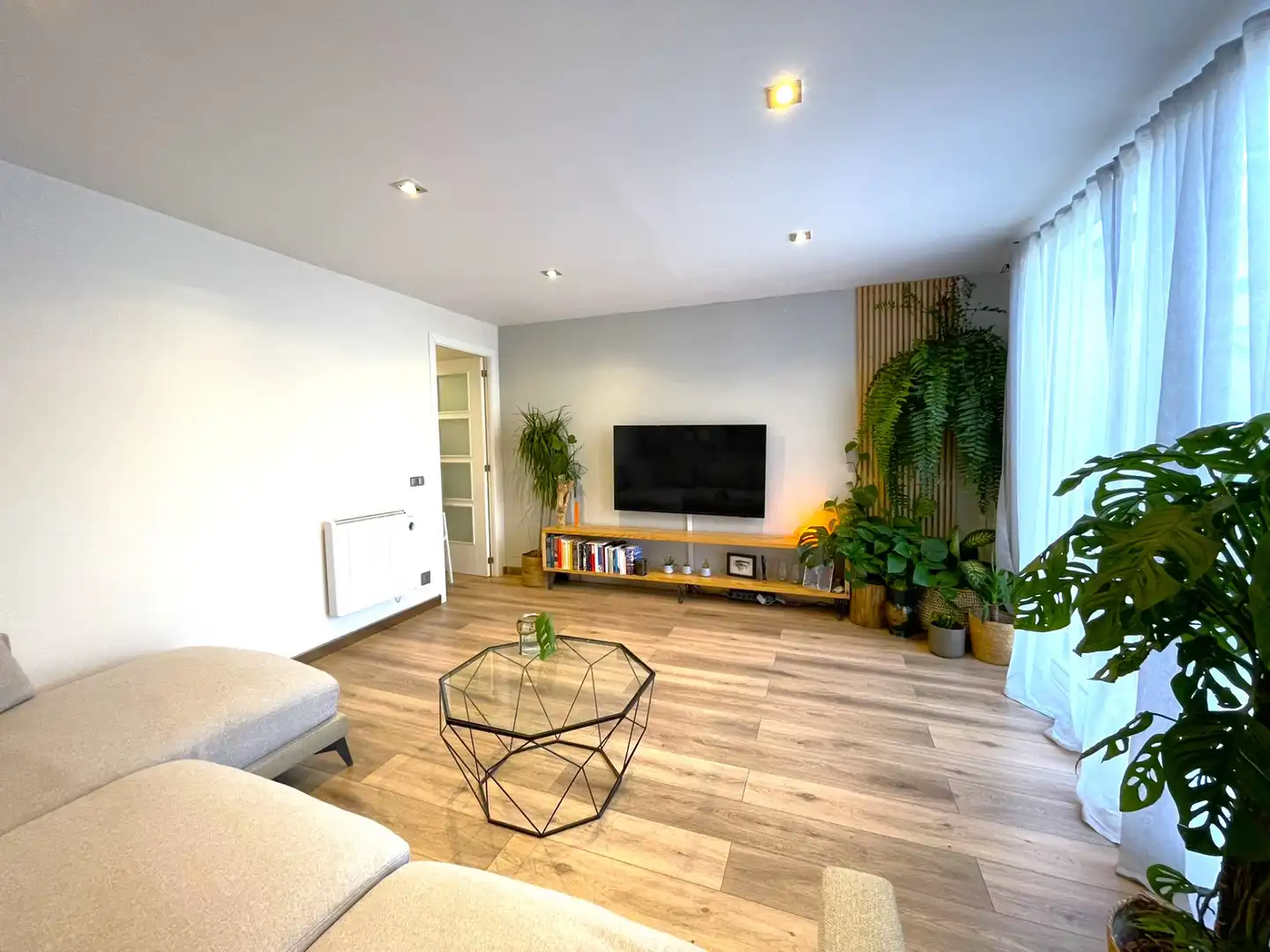 Living room of Flat for sale in Mataró  with Air Conditioner, Parquet flooring and Terrace