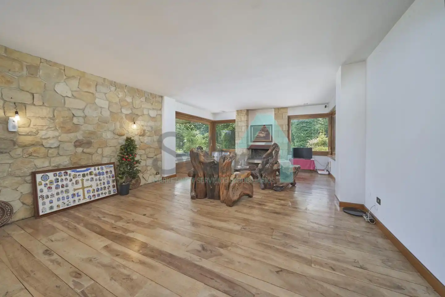 Sala d'estar de Casa o xalet en venda en Gijón  amb Aire condicionat, Jardí privat i Parquet