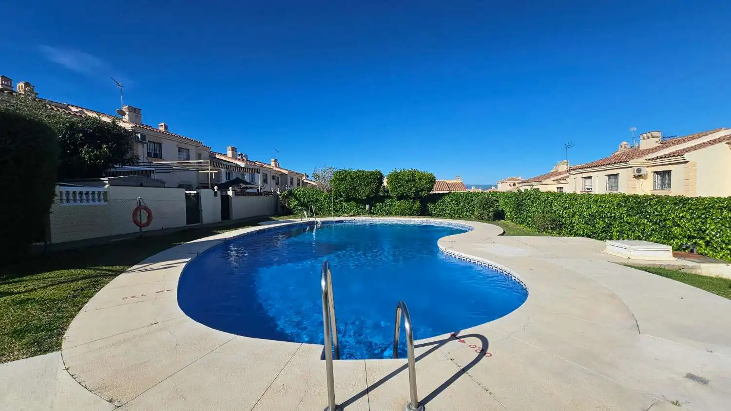 Piscina de Casa o chalet en venta en Alhaurín de la Torre con Aire acondicionado, Calefacción y Terraza