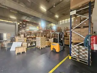 Fabrikhallen zur Miete in Granvia LH