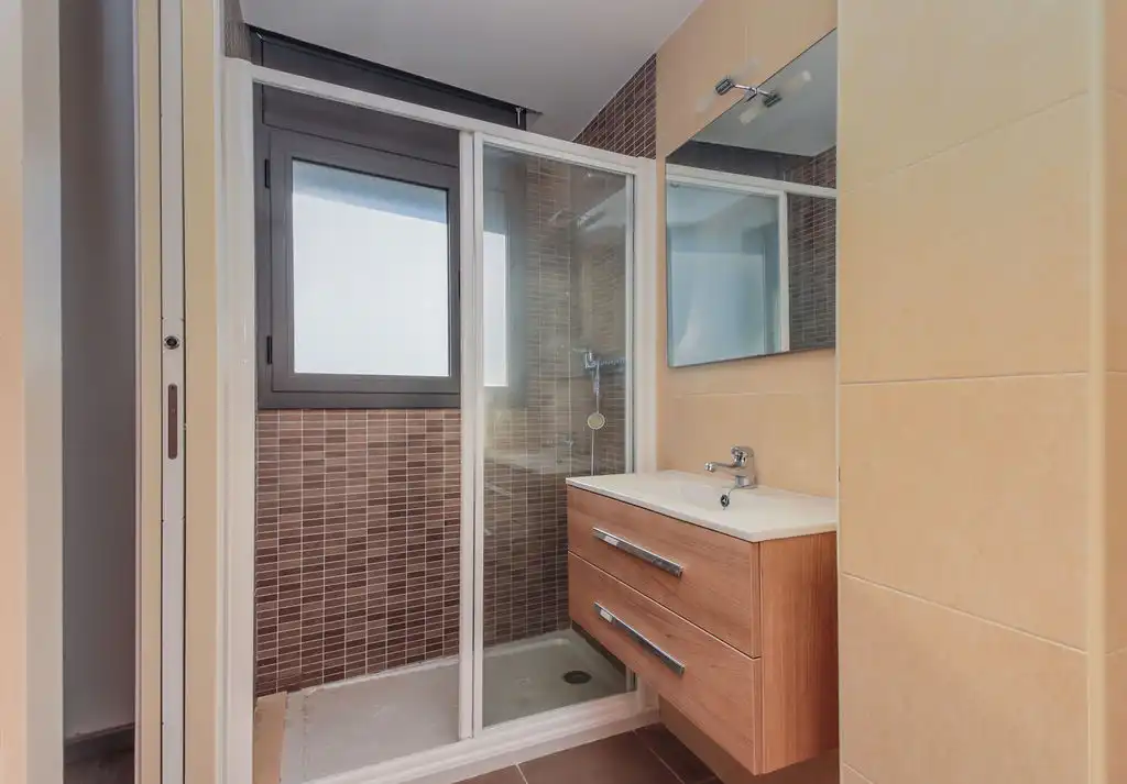 Bathroom of Attic for sale in El Vendrell