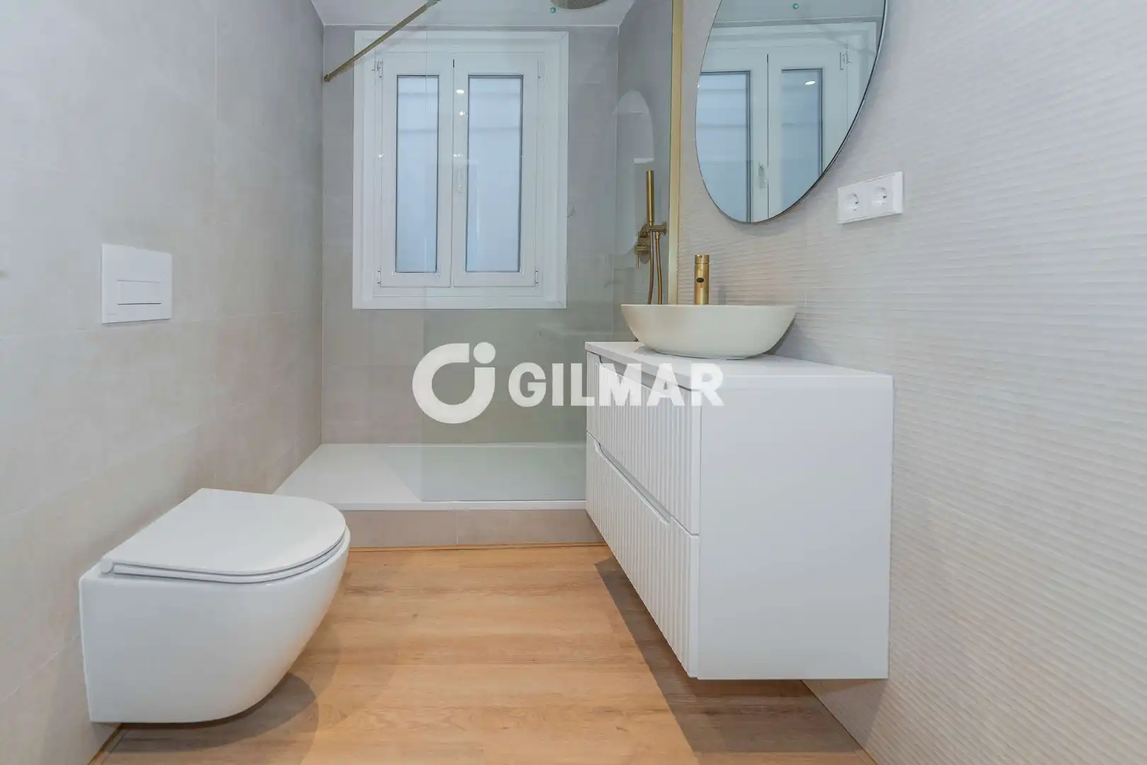 Baño de Piso en venta en Madrid con Calefacción y Amueblado