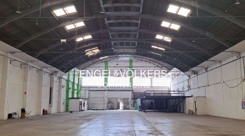 Foto 4 von Fabrikhallen zur Miete in Sant Josep, L'Hospitalet de Llobregat