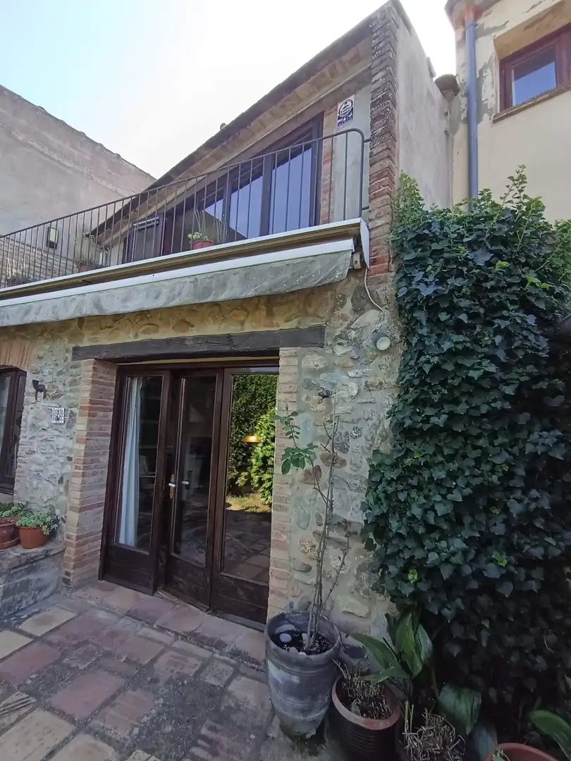Vista exterior de Casa adosada en venta en Vilablareix con Calefacción, Terraza y Balcón