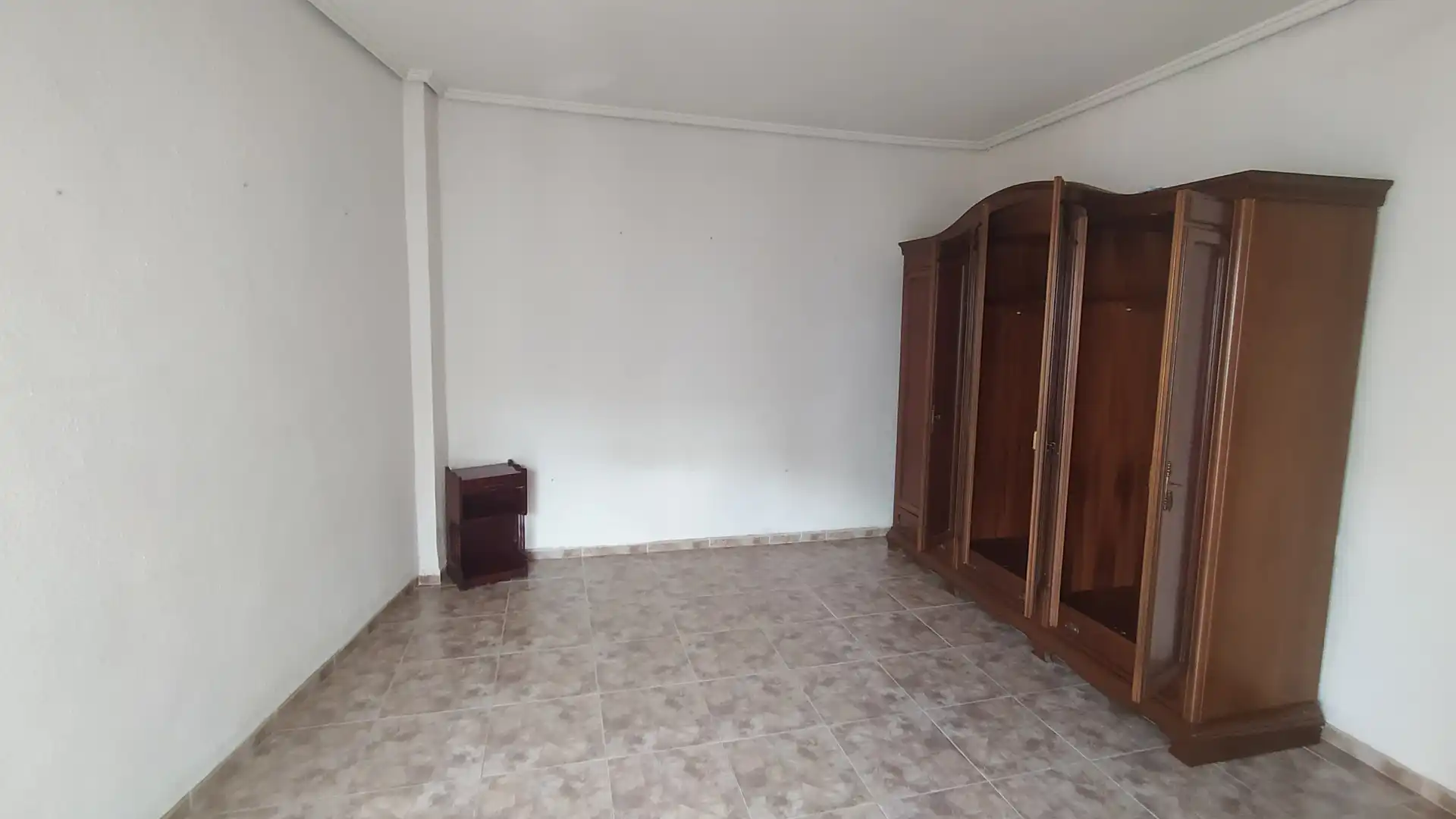 Flat for sale in Valencia  with Balcony