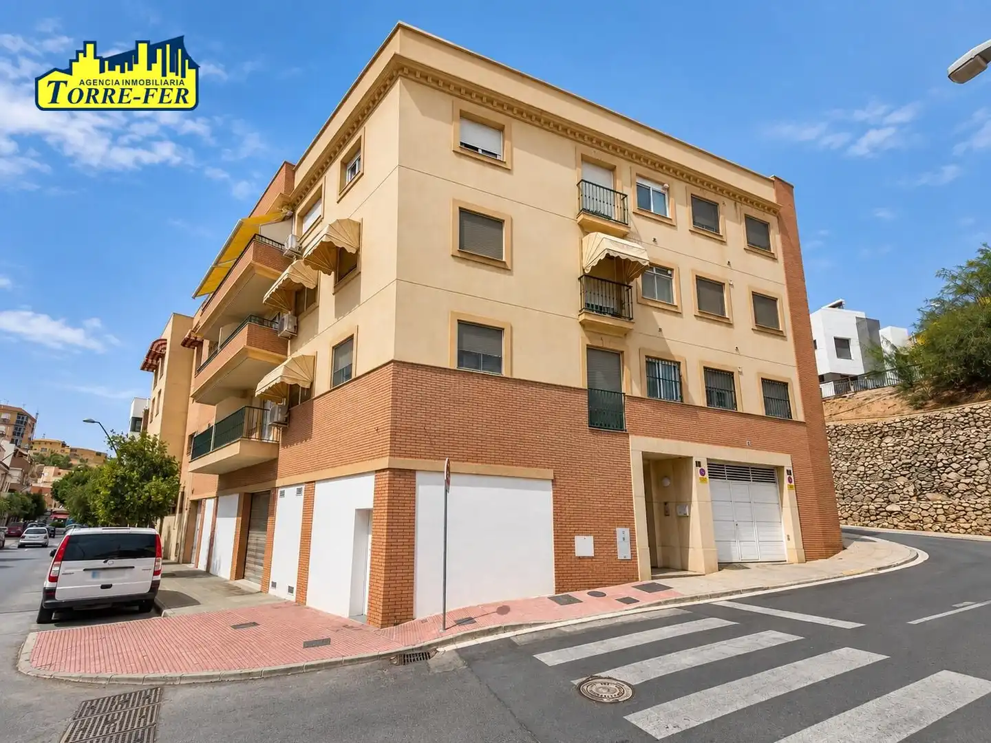 Flat with lift for sale in LEONOR DE AQUITANIA 1