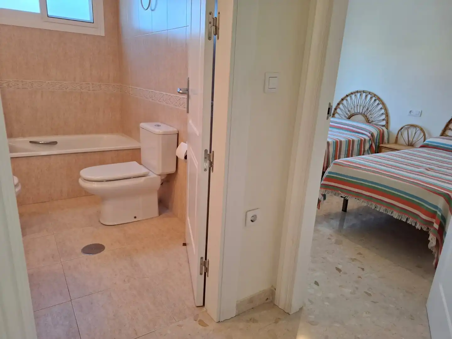 Bany de Pis en venda en Motril amb Terrassa i Moblat