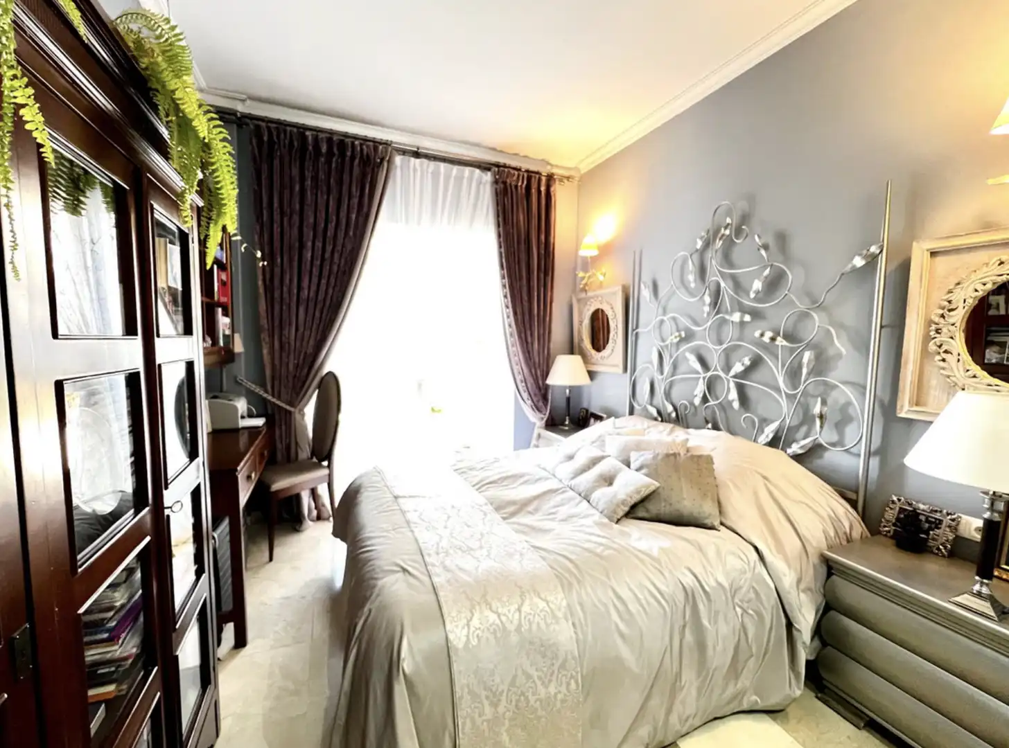 Dormitori de Casa o xalet en venda en Istán amb Aire condicionat, Jardí privat i Terrassa