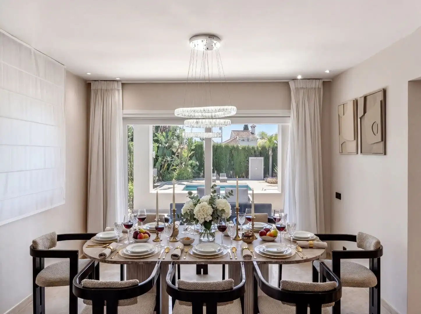 Menjador de Casa o xalet en venda en Marbella amb Aire condicionat, Jardí privat i Terrassa
