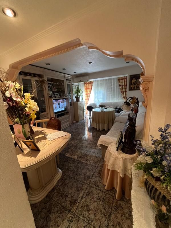 Sala d'estar de Pis en venda en Elche / Elx amb Aire condicionat