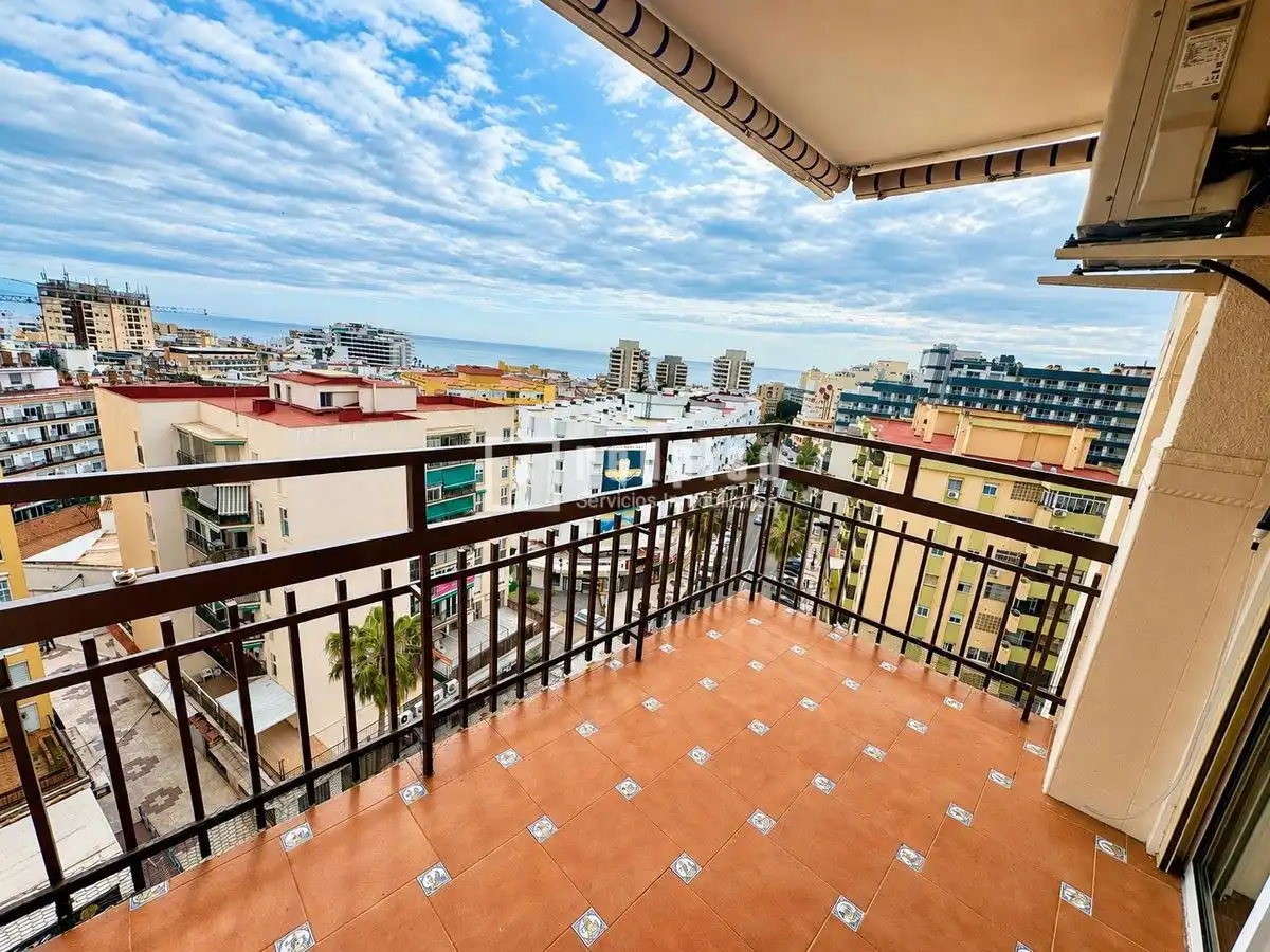 Terraza de Piso de alquiler en Torremolinos con Aire acondicionado, Terraza y Amueblado