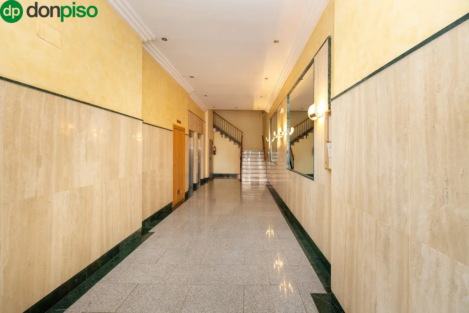 Flat for sale in Granada  with Air Conditioner, Heating and Terrace