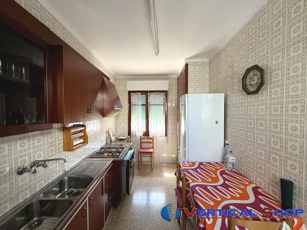 Kitchen of Flat for rent in Caudete