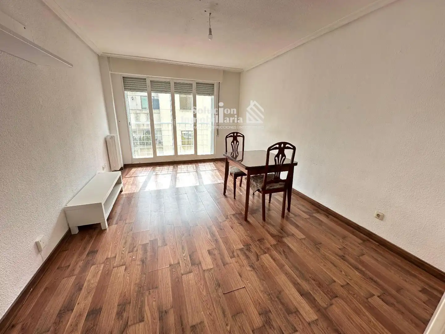 Sala de estar de Piso en venta en Santa Marta de Tormes con Calefacción y Terraza