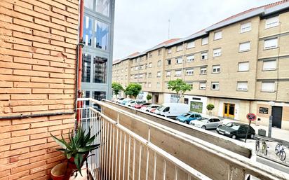 Exterior view of Flat for sale in Vitoria - Gasteiz