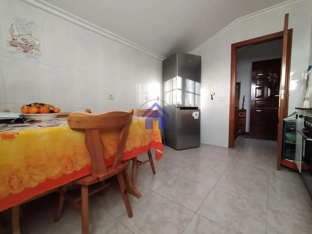 Cuina de Àtic en venda en Vigo  amb Calefacció, Parquet i Terrassa