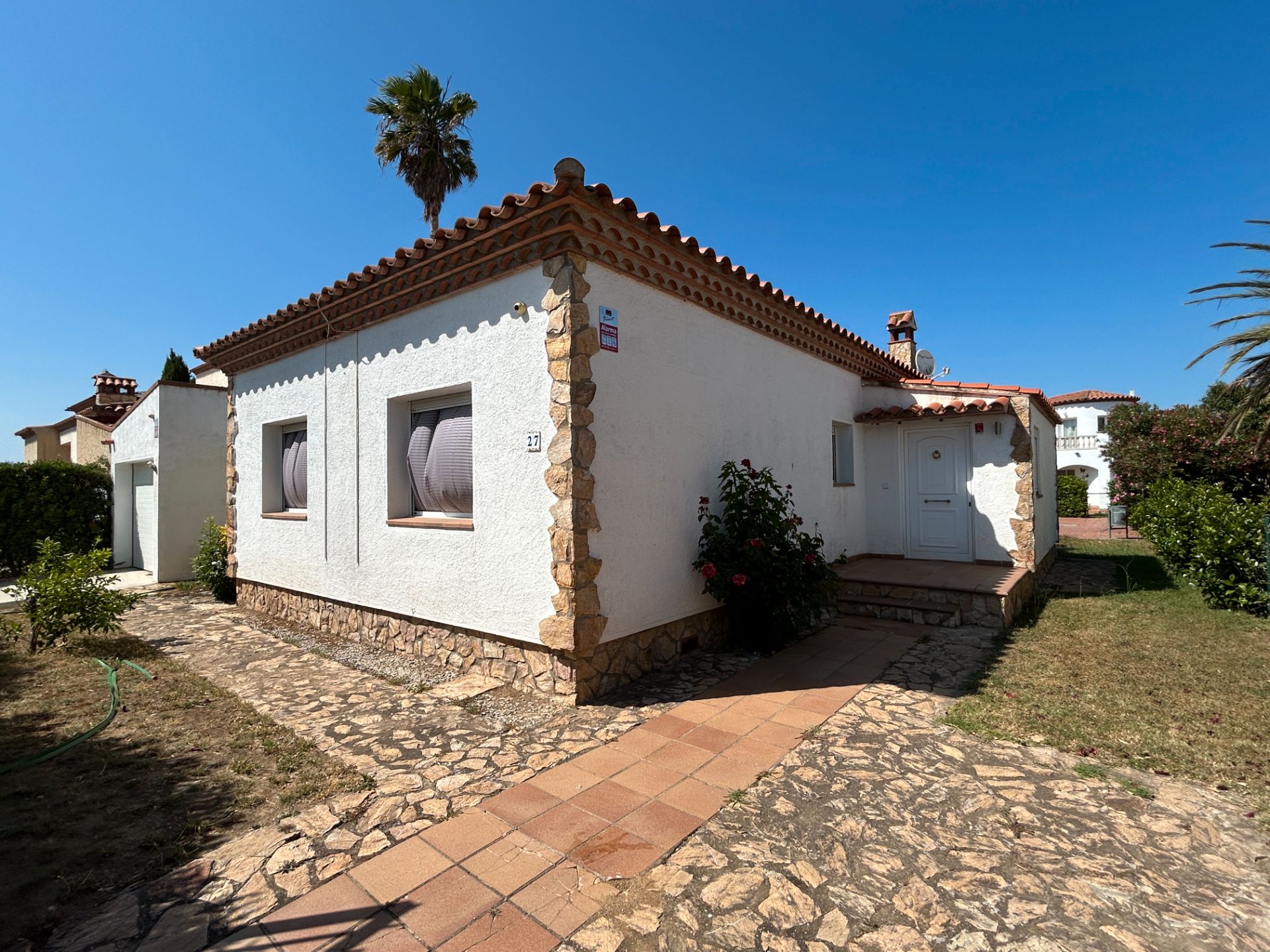 Exterior view of House or chalet for sale in Torroella de Fluvià  with Air Conditioner, Heating and Private garden