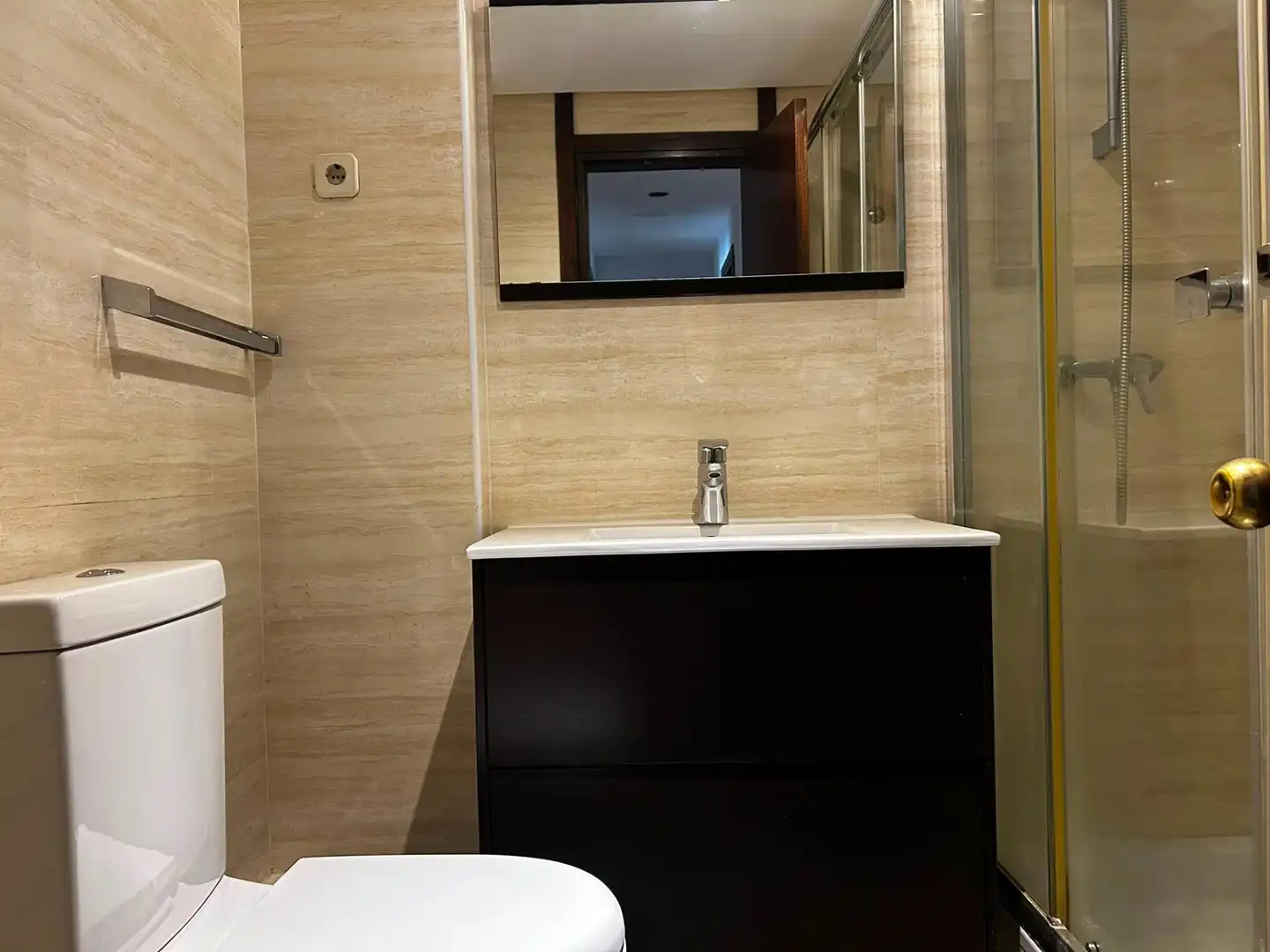 Badezimmer von Wohnung zur Miete in Madrid mit Klimaanlage, Heizung und Parkett